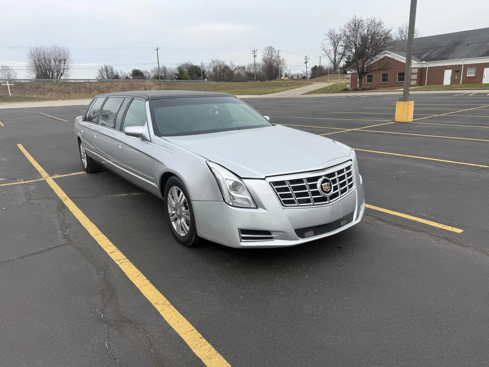 1999 Cadillac DeVille 7th Gen - Image 29 of 31