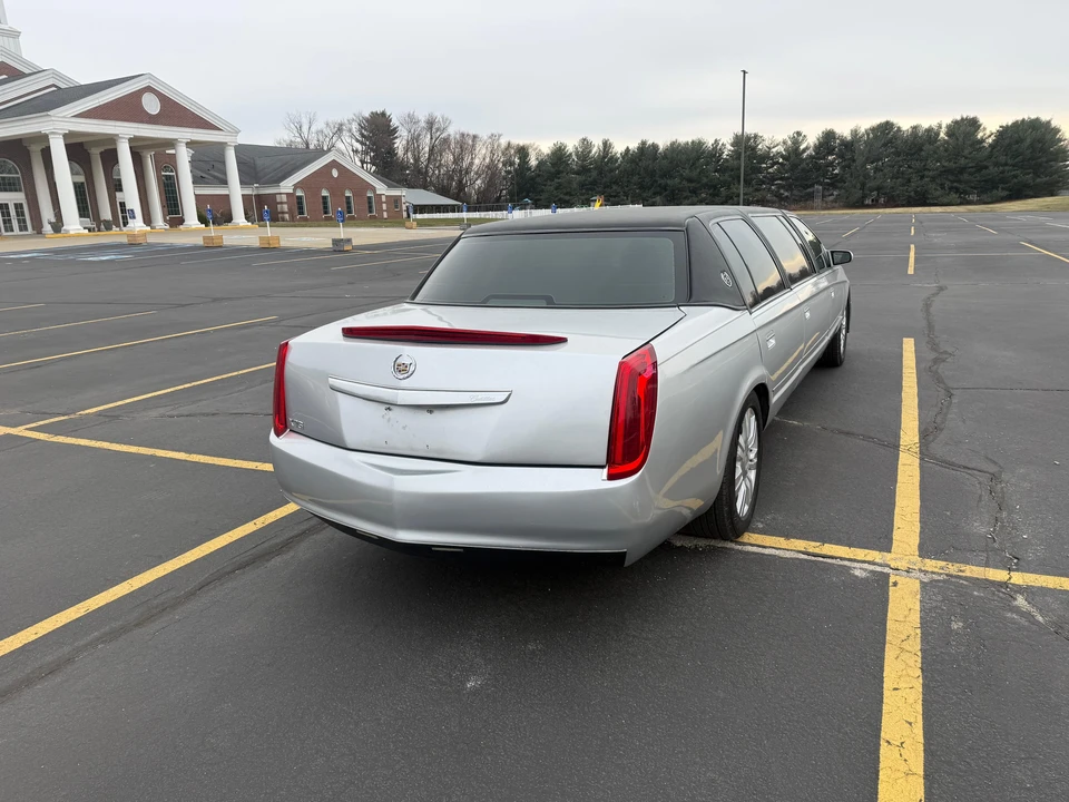 1999 Cadillac DeVille 7th Gen - Image 20 of 31