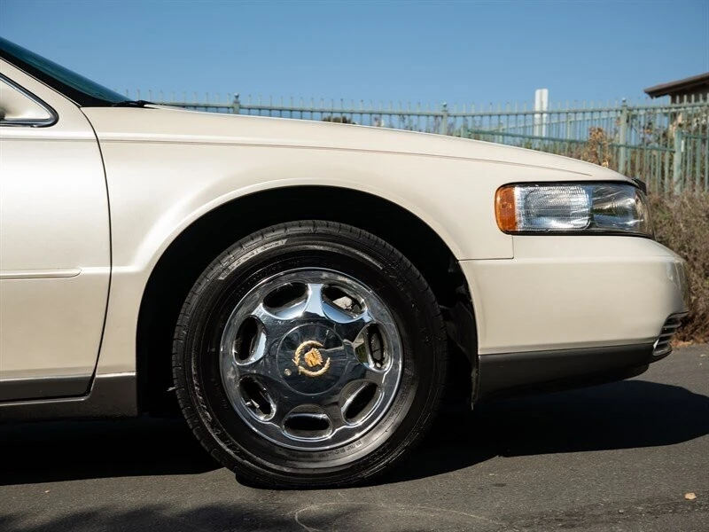 1999 Cadillac Seville - Image 10 of 21