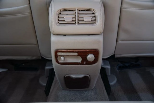 1999 Cadillac Seville - Image 23 of 31