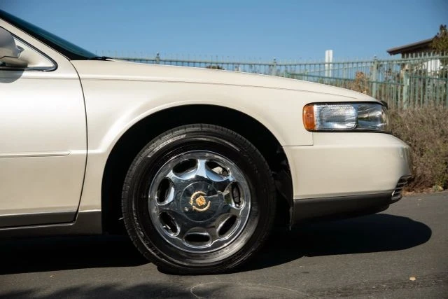 1999 Cadillac Seville - Image 10 of 31