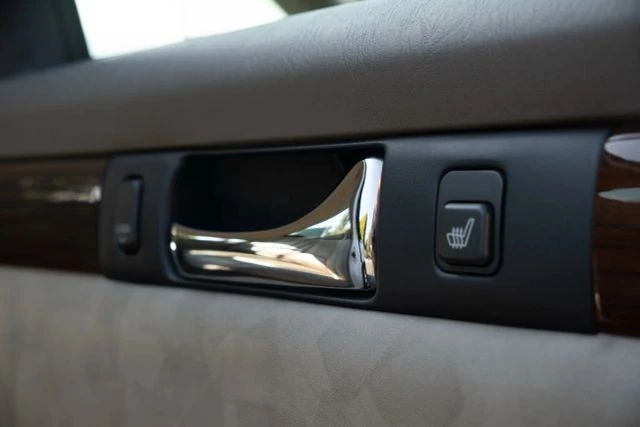 1999 Cadillac Seville - Image 28 of 31