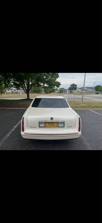 1999 Cadillac DeVille 7th Gen - Image 4 of 5