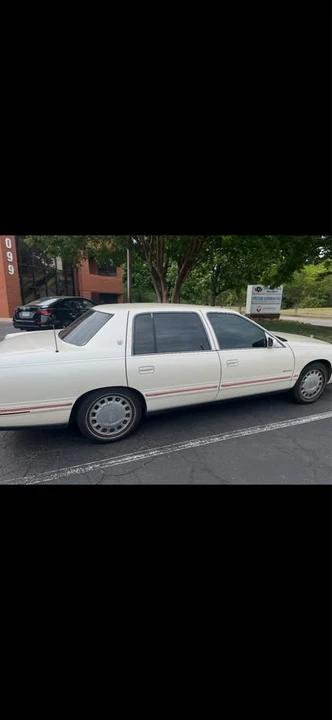 1999 Cadillac DeVille 7th Gen - Image 3 of 5