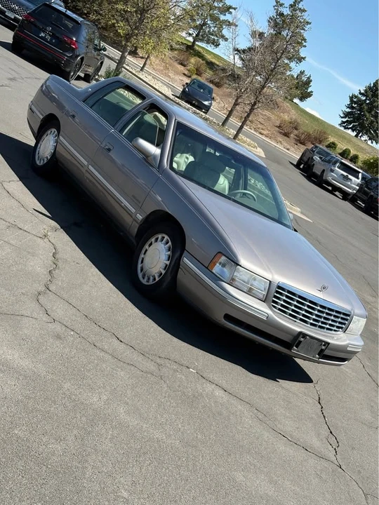 1999 Cadillac DeVille 7th Gen - Image 7 of 9