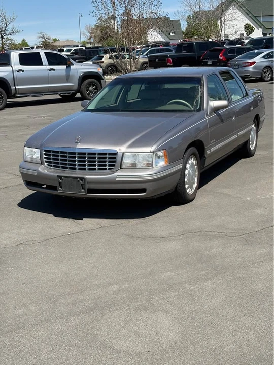 1999 Cadillac DeVille 7th Gen - Image 8 of 9