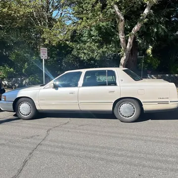 1999 Cadillac DeVille d'Elegance
