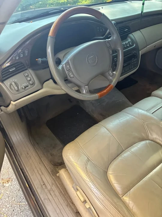 1999 Cadillac DeVille 7th Gen - Image 3 of 9