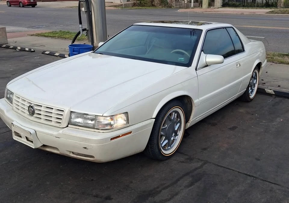 1999 Cadillac Eldorado 12th Gen - Image 2 of 8