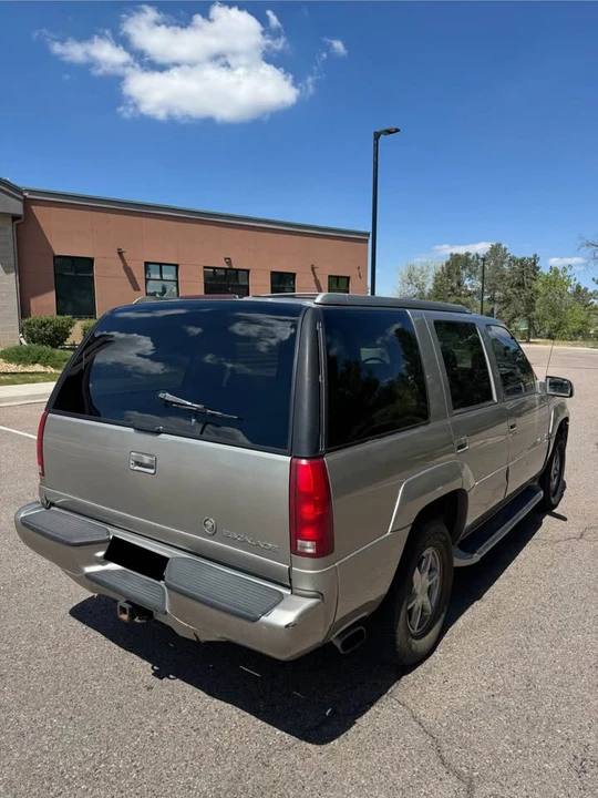 2000 Cadillac Escalade 1st Gen - Image 4 of 14