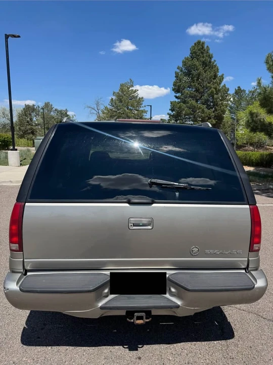 2000 Cadillac Escalade 1st Gen - Image 3 of 14