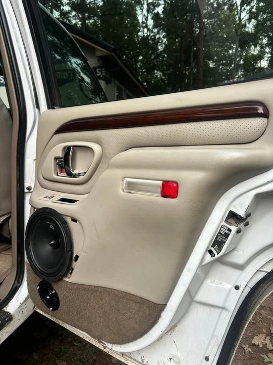1999 Cadillac Escalade 1st Gen - Image 7 of 14