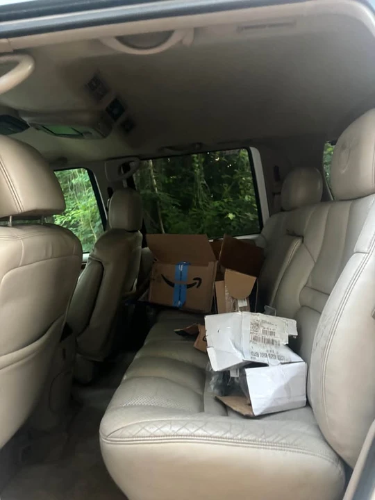 1999 Cadillac Escalade 1st Gen - Image 9 of 14