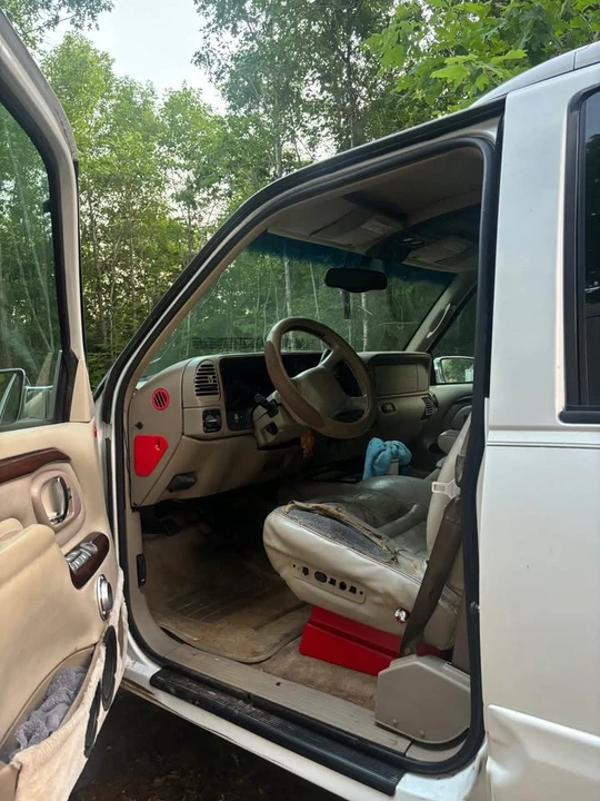 1999 Cadillac Escalade 1st Gen - Image 12 of 14