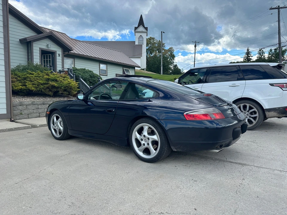 1999 Porsche 996 Carrera 4 - Image 4 of 10