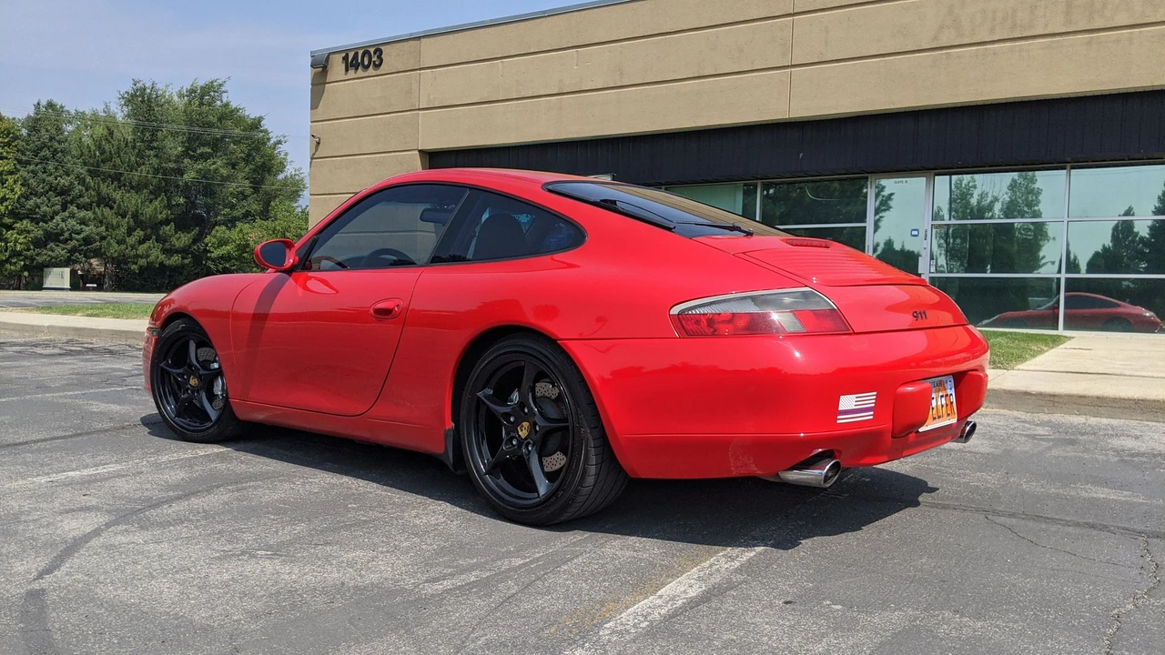 1999 Porsche 996 Carrera 4 - Image 3 of 24