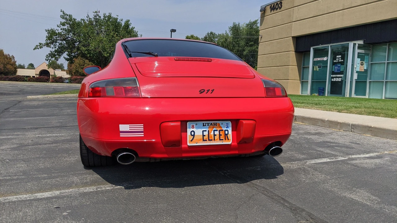 1999 Porsche 996 Carrera 4 - Image 4 of 24