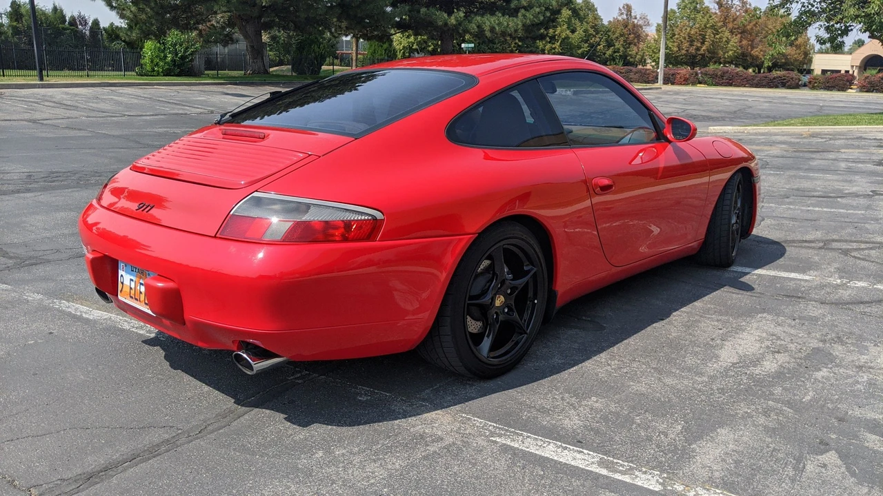1999 Porsche 996 Carrera 4 - Image 7 of 24