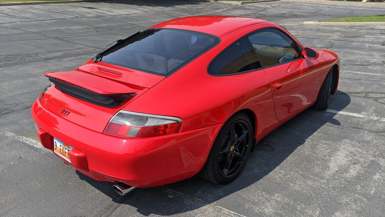 1999 Porsche 996 Carrera 4 - Image 8 of 24