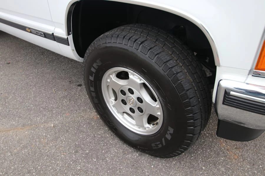 1999 Chevrolet Silverado 1st Gen - Image 17 of 31