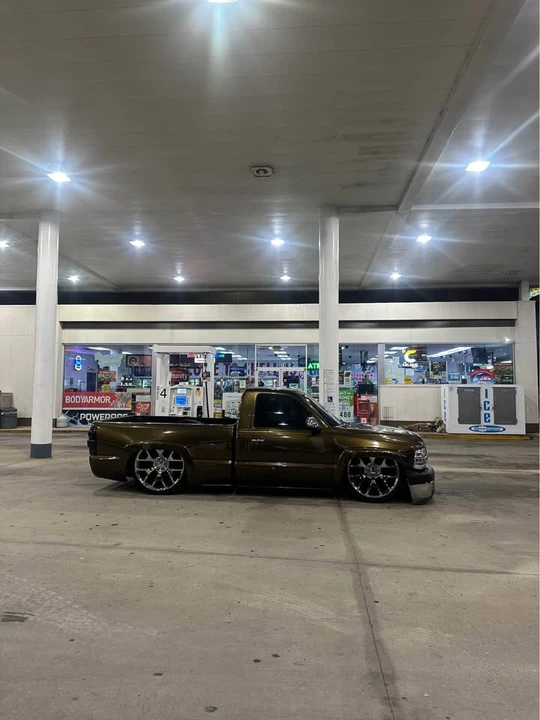 1999 Chevrolet Silverado 1st Gen - Image 2 of 5