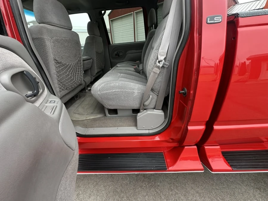 1999 Chevrolet Silverado - Image 31 of 31