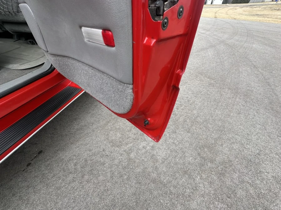 1999 Chevrolet Silverado - Image 23 of 31