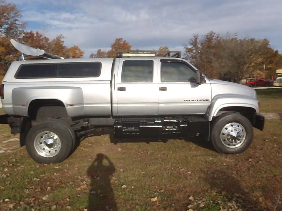 1999 Chevrolet Kodiak - Image 2 of 23
