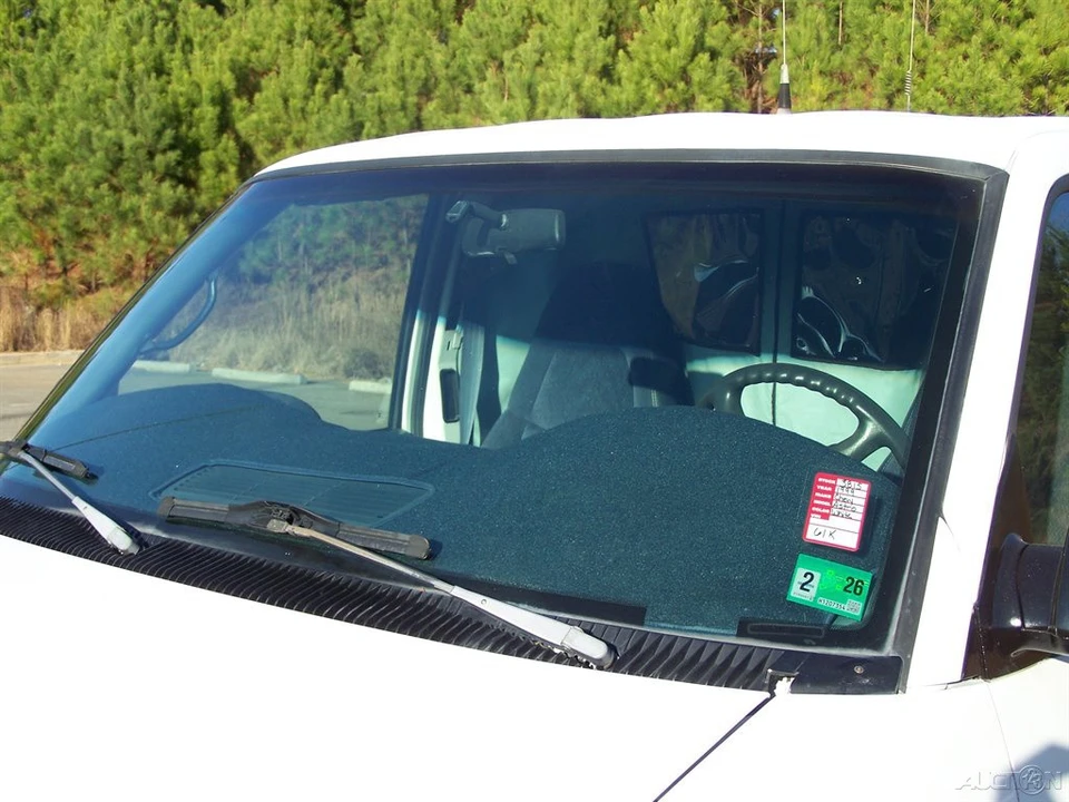 1999 Chevrolet Astro - Image 12 of 21