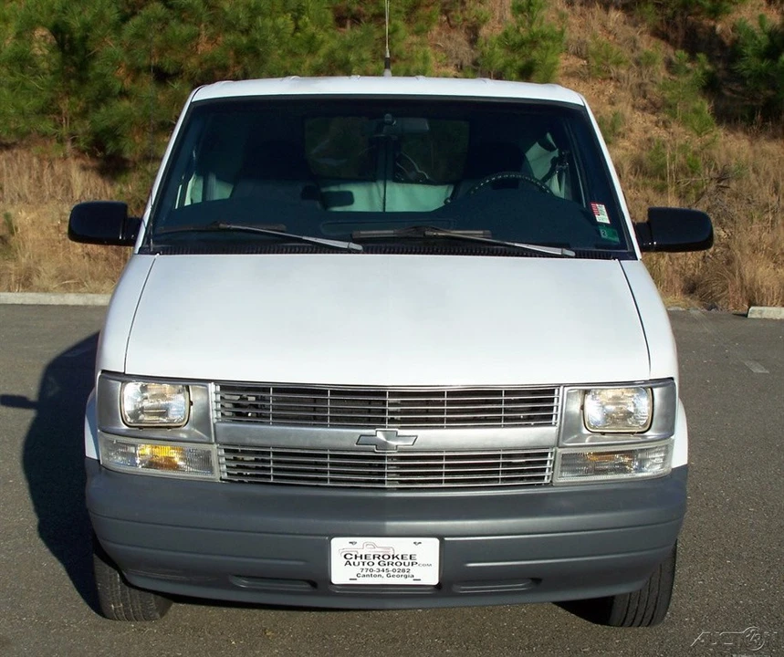 1999 Chevrolet Astro - Image 14 of 21