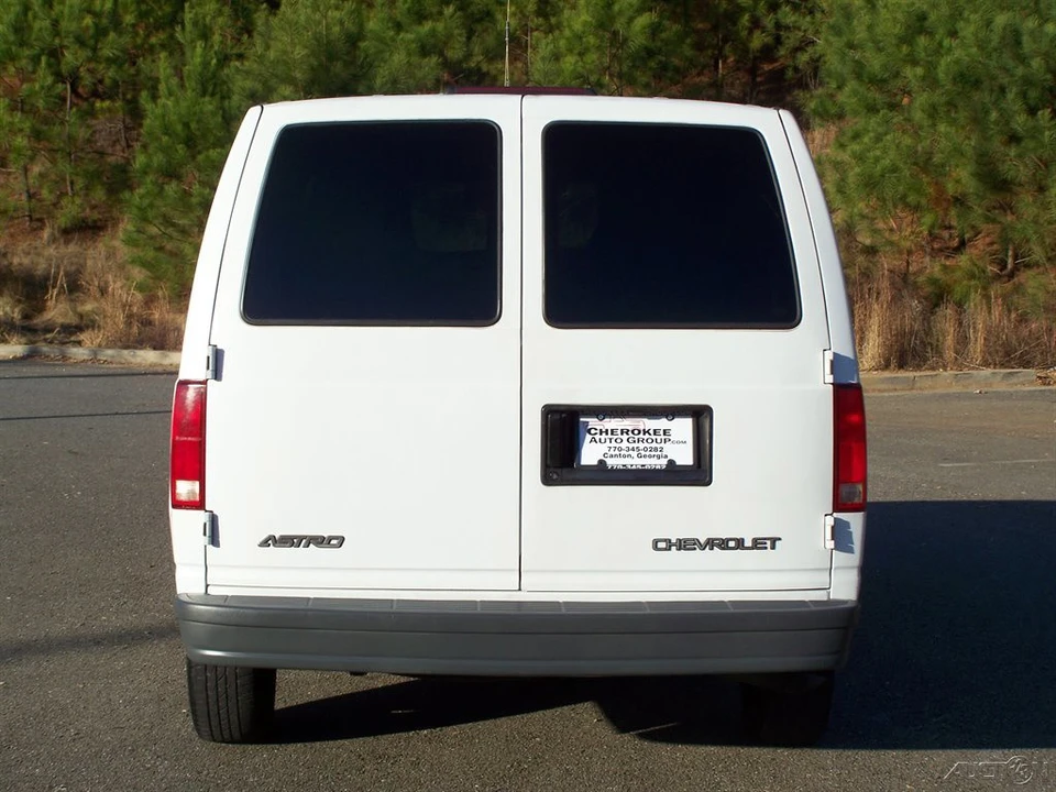 1999 Chevrolet Astro - Image 21 of 21