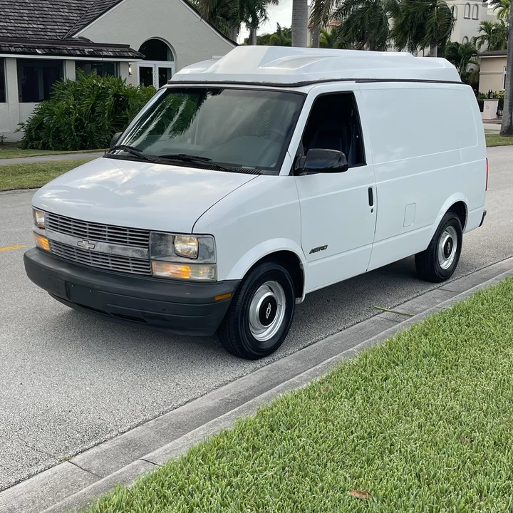 1999 Chevrolet Astro - Image 11 of 12