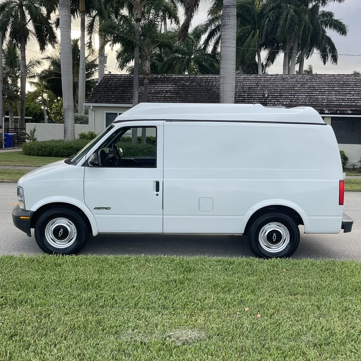 1999 Chevrolet Astro - Image 12 of 12