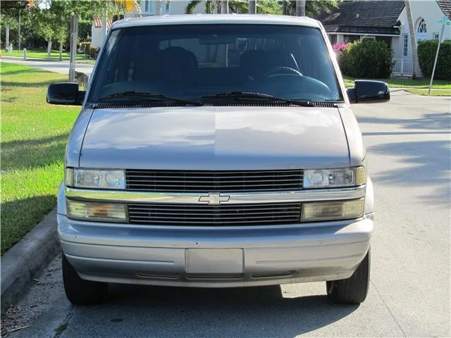 1999 Chevrolet Astro - Image 12 of 12