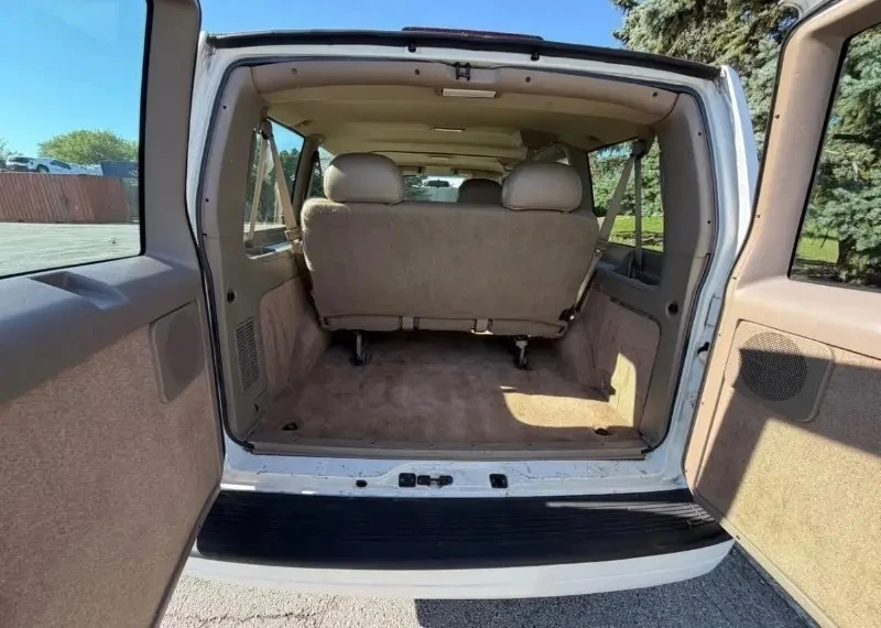 1999 Chevrolet Astro - Image 12 of 18