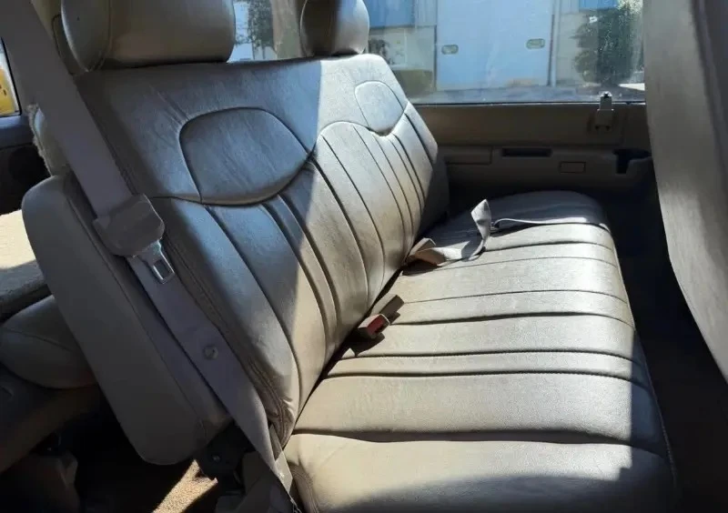 1999 Chevrolet Astro - Image 11 of 18