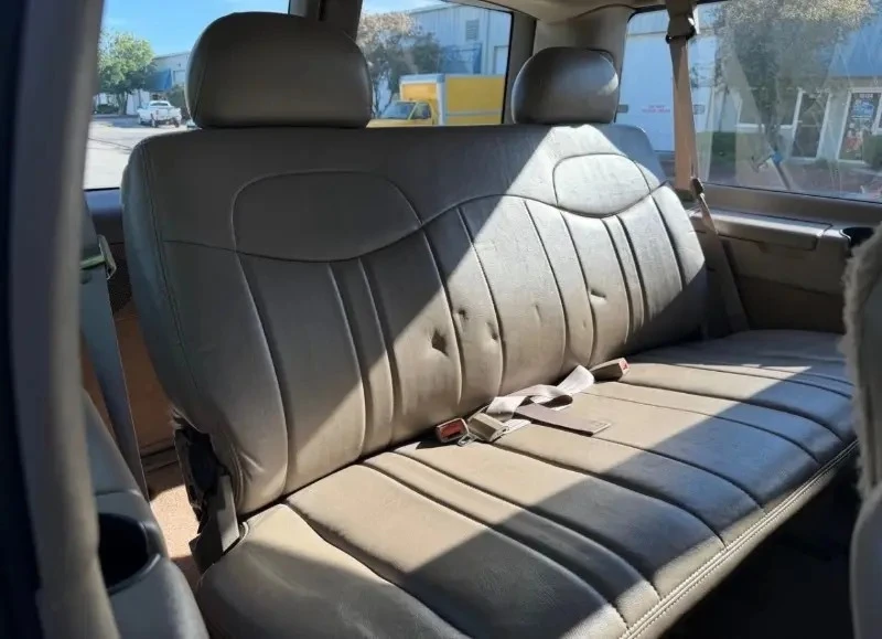 1999 Chevrolet Astro - Image 14 of 18