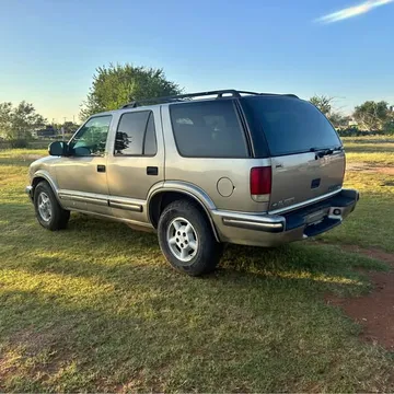 1999 Chevrolet Blazer 1LT Sport Utility 4D