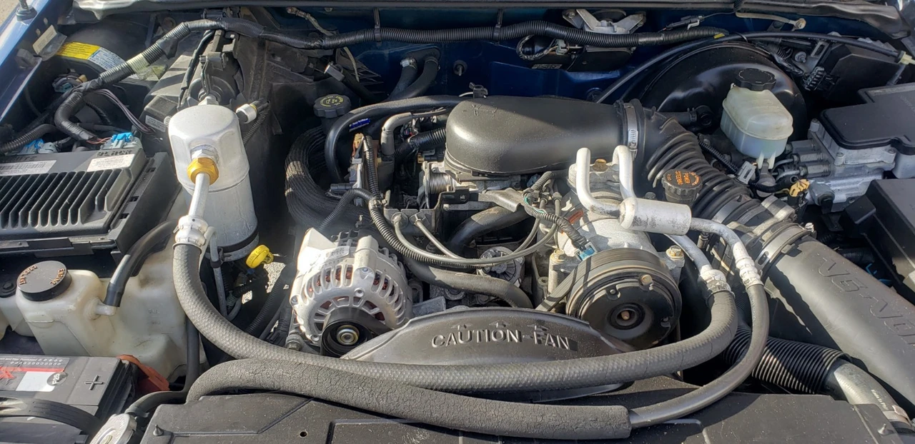 1999 Chevrolet S-10 Blazer 2nd Gen - Image 14 of 15