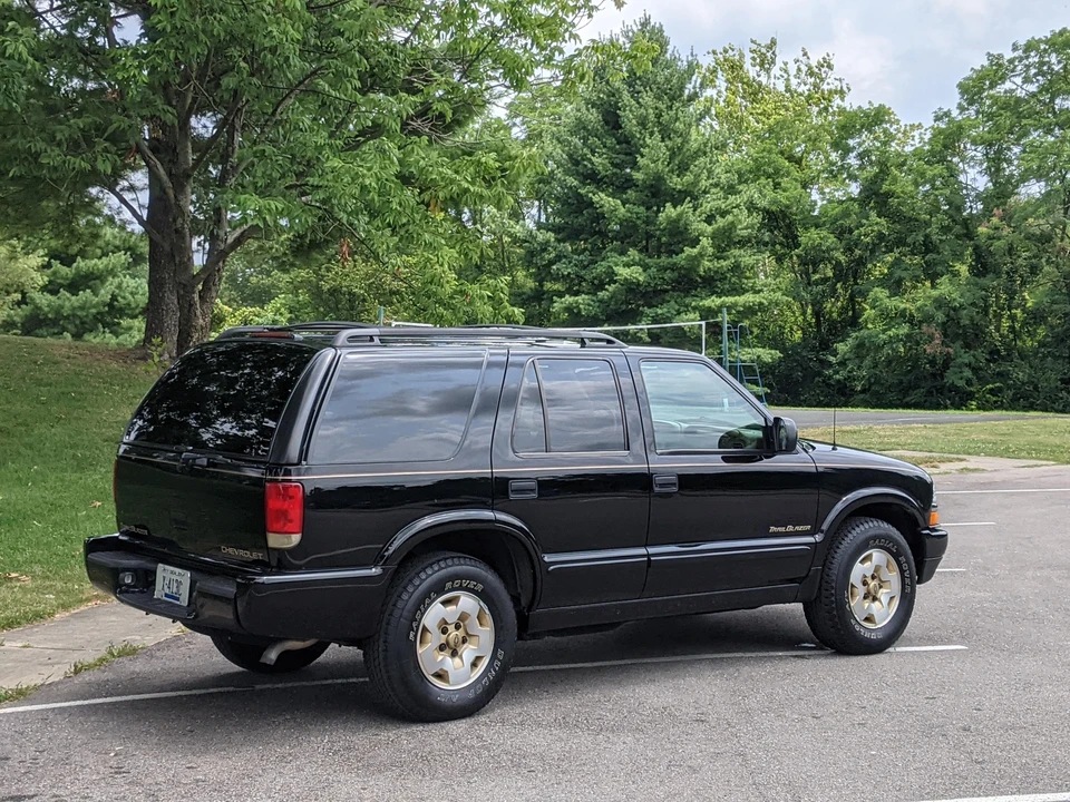 1999 Chevrolet S-10 Blazer 2nd Gen - Image 9 of 31