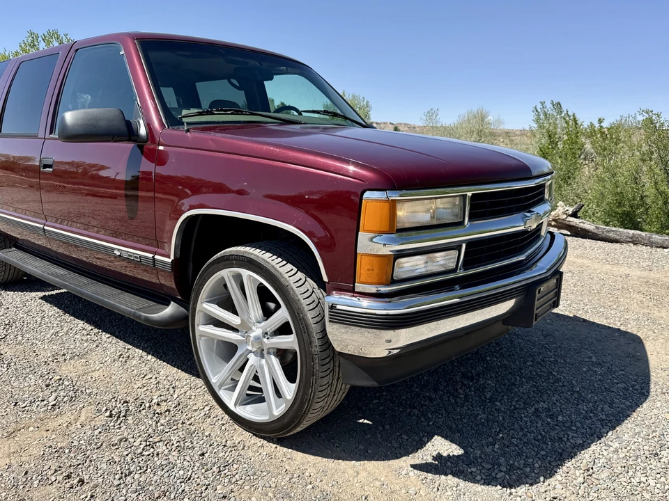 1999 Chevrolet Suburban - Image 30 of 31