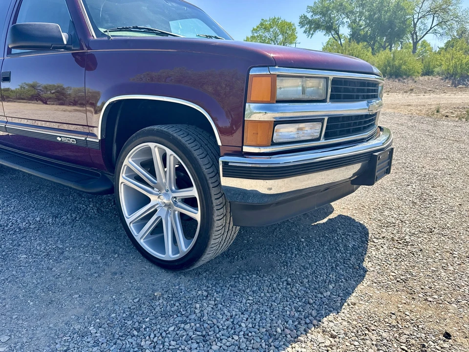 1999 Chevrolet Suburban - Image 31 of 31