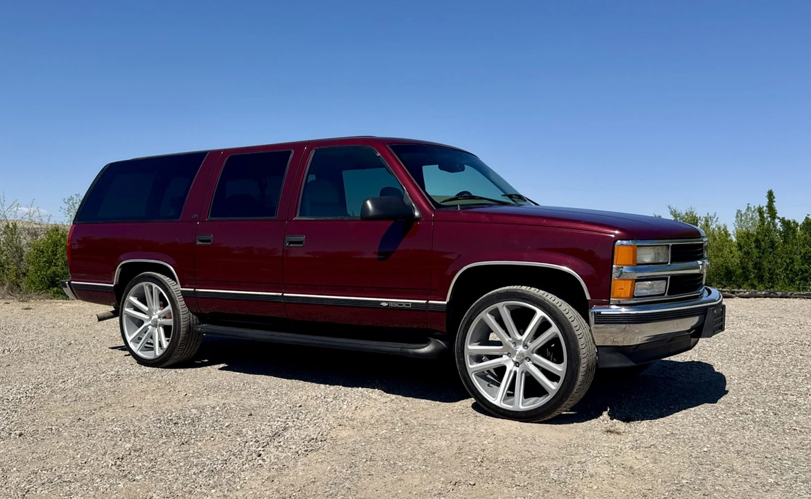 1999 Chevrolet Suburban - Image 15 of 31