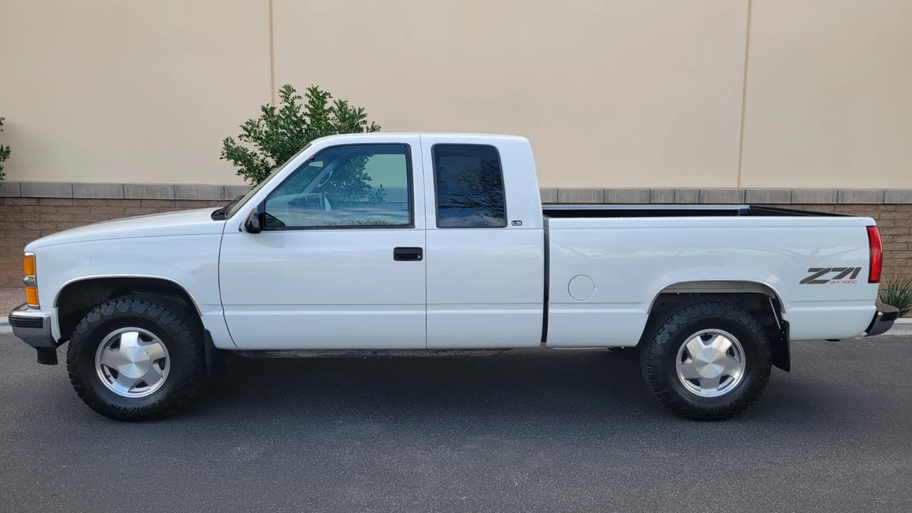 1999 Chevrolet C/K 4th Gen - Image 2 of 21