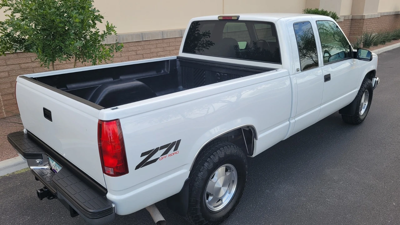 1999 Chevrolet C/K 4th Gen - Image 11 of 21