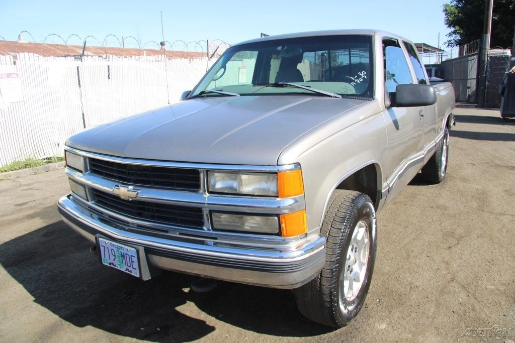1999 Chevrolet C/K 4th Gen - Image 2 of 21
