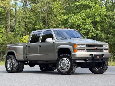 1999 Chevrolet C/K Pickup 3500 Crew Cab Short Bed Dually 4x4