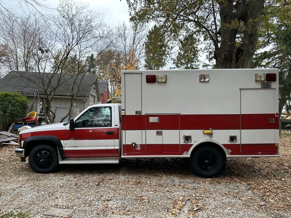 1999 Chevrolet C/K 4th Gen - Image 2 of 11