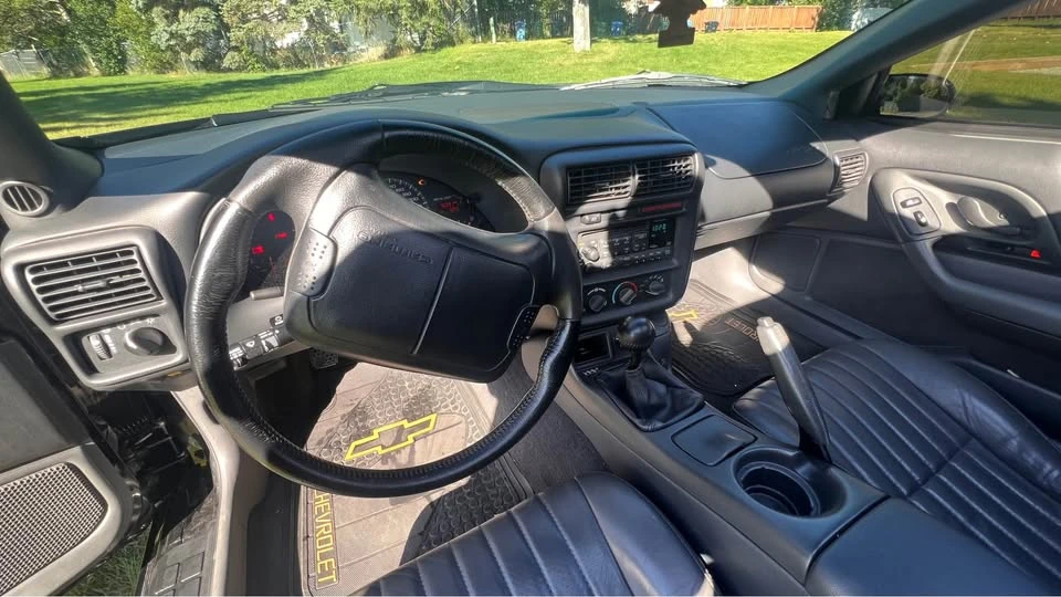 1999 Chevrolet Camaro 4th Gen - Image 10 of 15