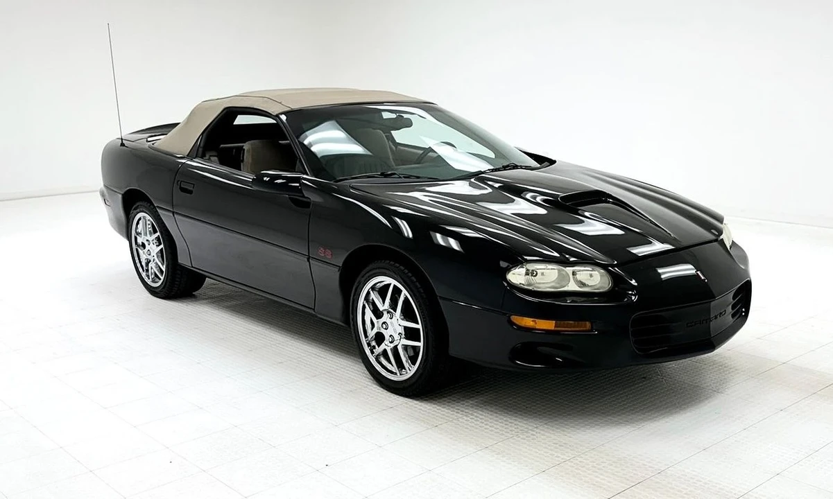 1999 Chevrolet Camaro SS 4th Gen - Image 10 of 31